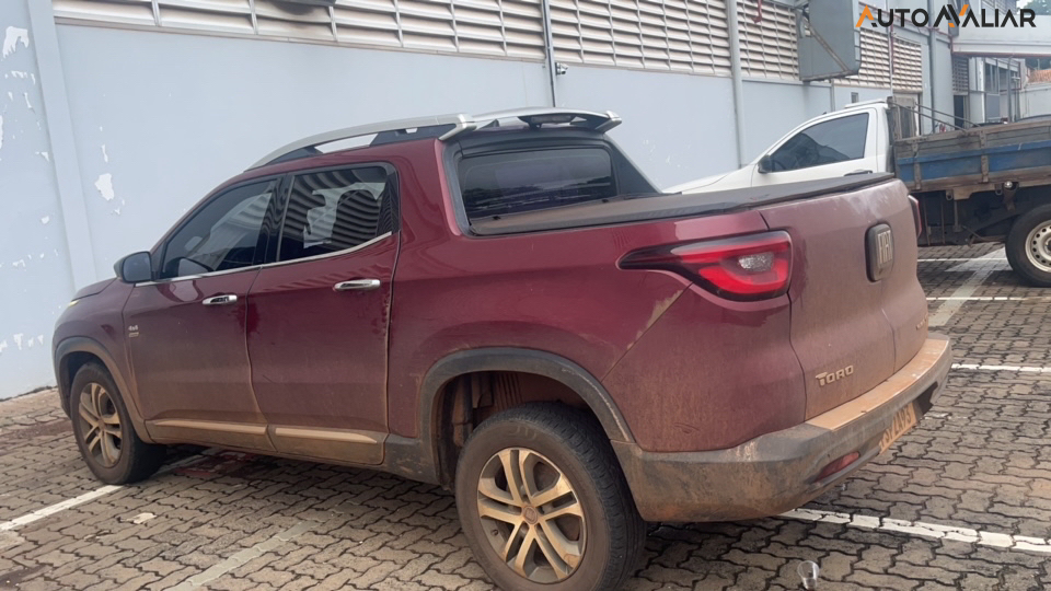 FIAT TORO 2.0 16V TURBO DIESEL VOLCANO 4WD AT9