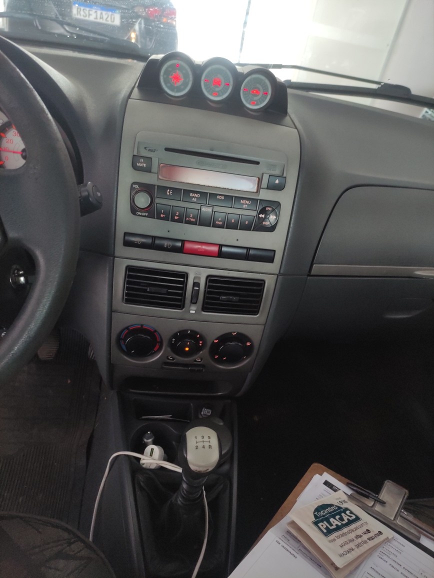 FIAT STRADA 1.8 MPI ADVENTURE CE 8V FLEX 2P MANUAL