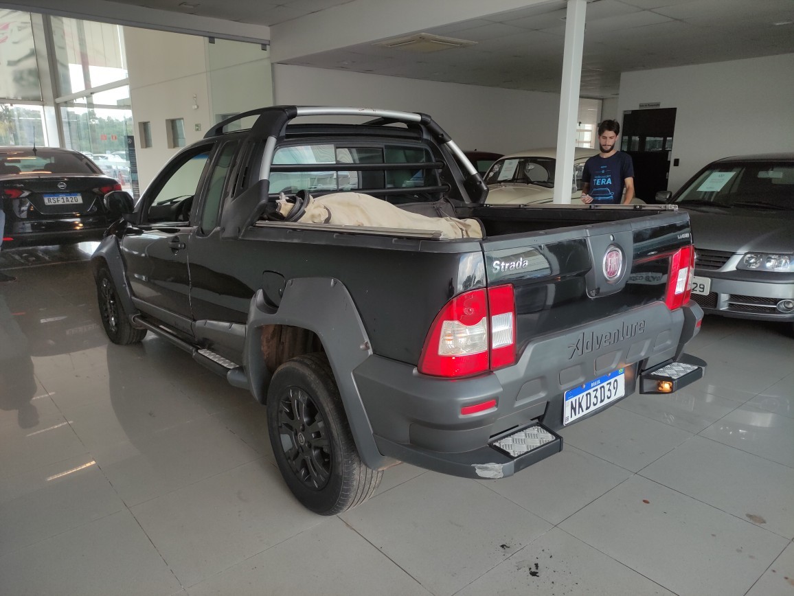 FIAT STRADA 1.8 MPI ADVENTURE CE 8V FLEX 2P MANUAL