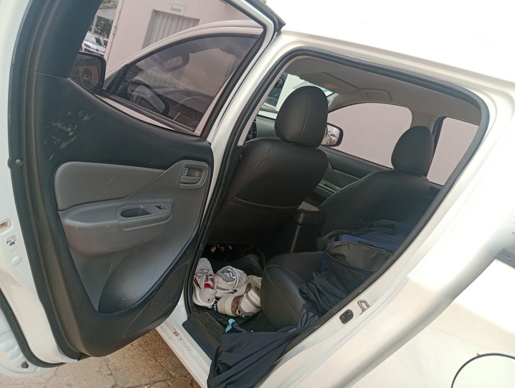 MITSUBISHI L200 TRITON  2.4 16V TURBO DIESEL SPORT GL CD 4P 4X4 MANUAL