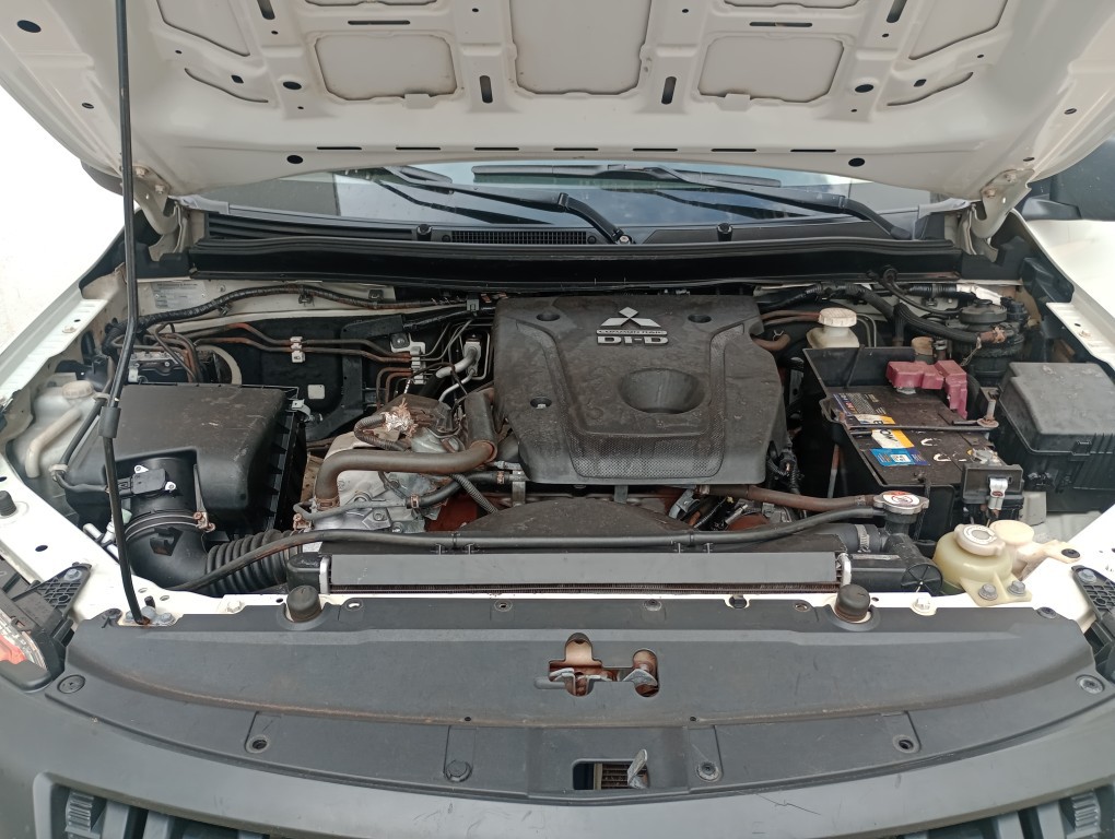 MITSUBISHI L200 TRITON  2.4 16V TURBO DIESEL SPORT GL CD 4P 4X4 MANUAL