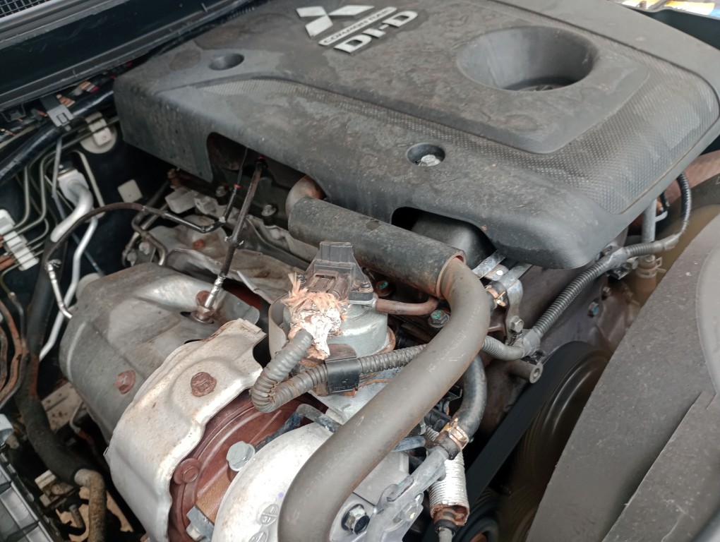 MITSUBISHI L200 TRITON  2.4 16V TURBO DIESEL SPORT GL CD 4P 4X4 MANUAL