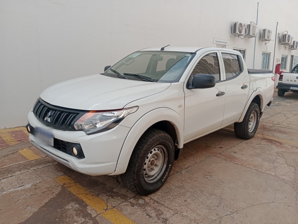 MITSUBISHI L200 TRITON  2.4 16V TURBO DIESEL SPORT GL CD 4P 4X4 MANUAL