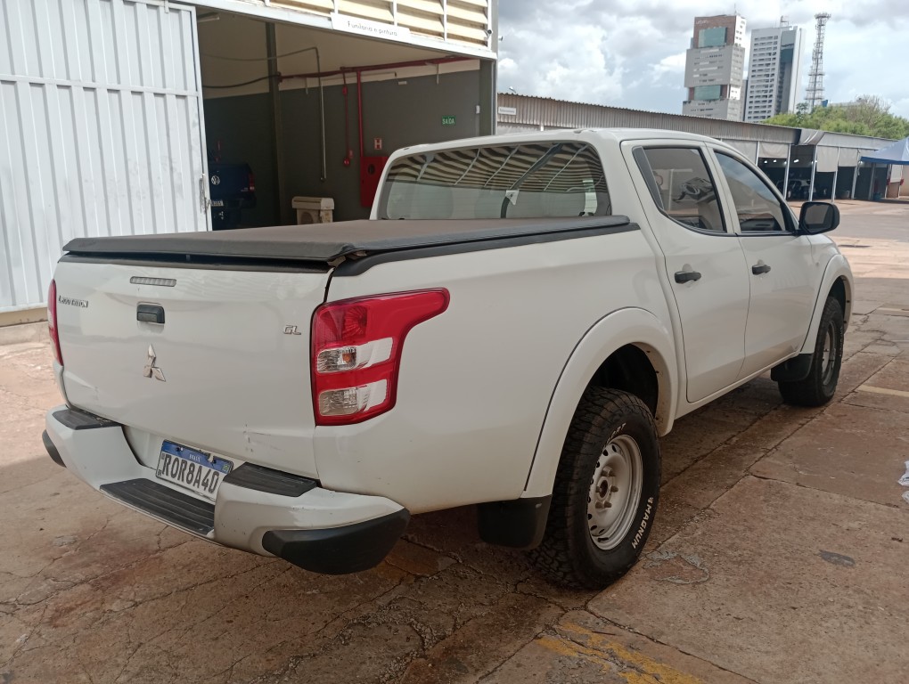 MITSUBISHI L200 TRITON  2.4 16V TURBO DIESEL SPORT GL CD 4P 4X4 MANUAL