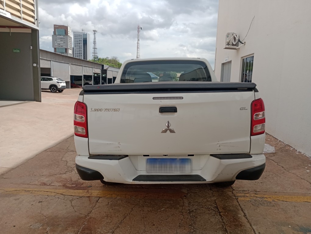 MITSUBISHI L200 TRITON  2.4 16V TURBO DIESEL SPORT GL CD 4P 4X4 MANUAL