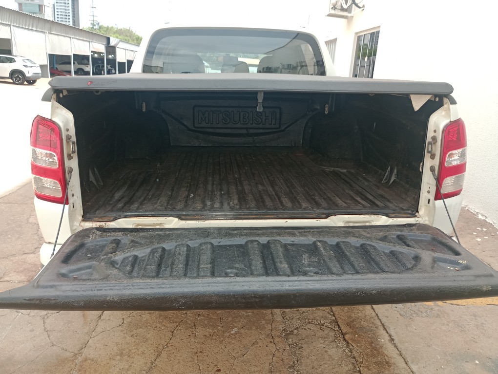 MITSUBISHI L200 TRITON  2.4 16V TURBO DIESEL SPORT GL CD 4P 4X4 MANUAL