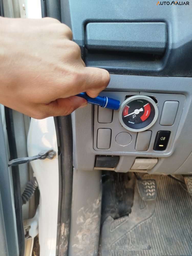 TOYOTA HILUX 2.5 STD 4X4 CD 16V TURBO DIESEL 4P MANUAL