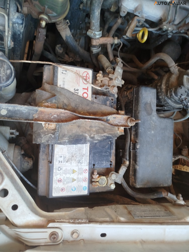 TOYOTA HILUX 2.5 STD 4X4 CD 16V TURBO DIESEL 4P MANUAL