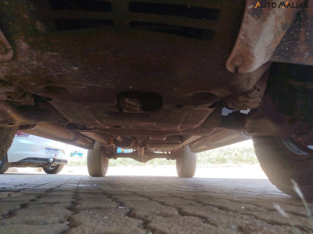 TOYOTA HILUX 2.5 STD 4X4 CD 16V TURBO DIESEL 4P MANUAL