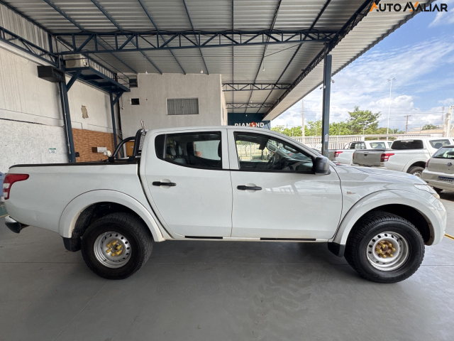 MITSUBISHI L200 TRITON  2.4 16V TURBO DIESEL SPORT GL CD 4P 4X4 MANUAL