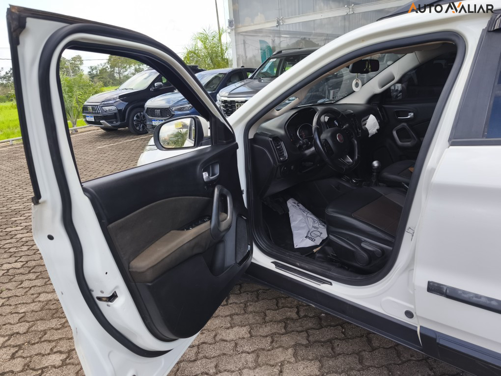 FIAT TORO 2.0 16V TURBO DIESEL FREEDOM 4WD MANUAL