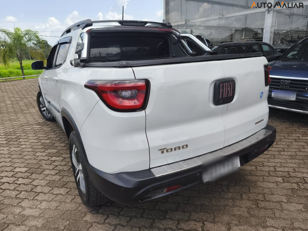 FIAT TORO 2.0 16V TURBO DIESEL FREEDOM 4WD MANUAL