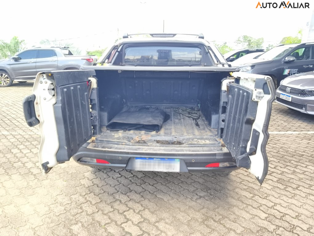 FIAT TORO 2.0 16V TURBO DIESEL FREEDOM 4WD MANUAL