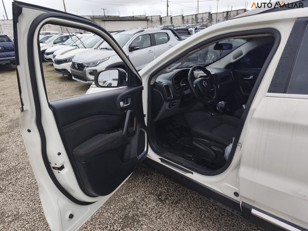 FIAT TORO 2.0 16V TURBO DIESEL VOLCANO 4WD AT9