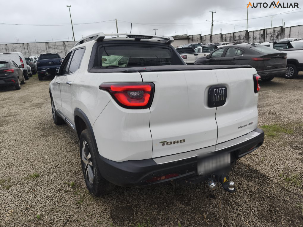 FIAT TORO 2.0 16V TURBO DIESEL VOLCANO 4WD AT9