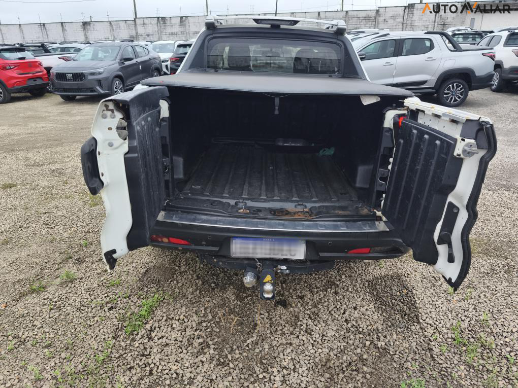 FIAT TORO 2.0 16V TURBO DIESEL VOLCANO 4WD AT9