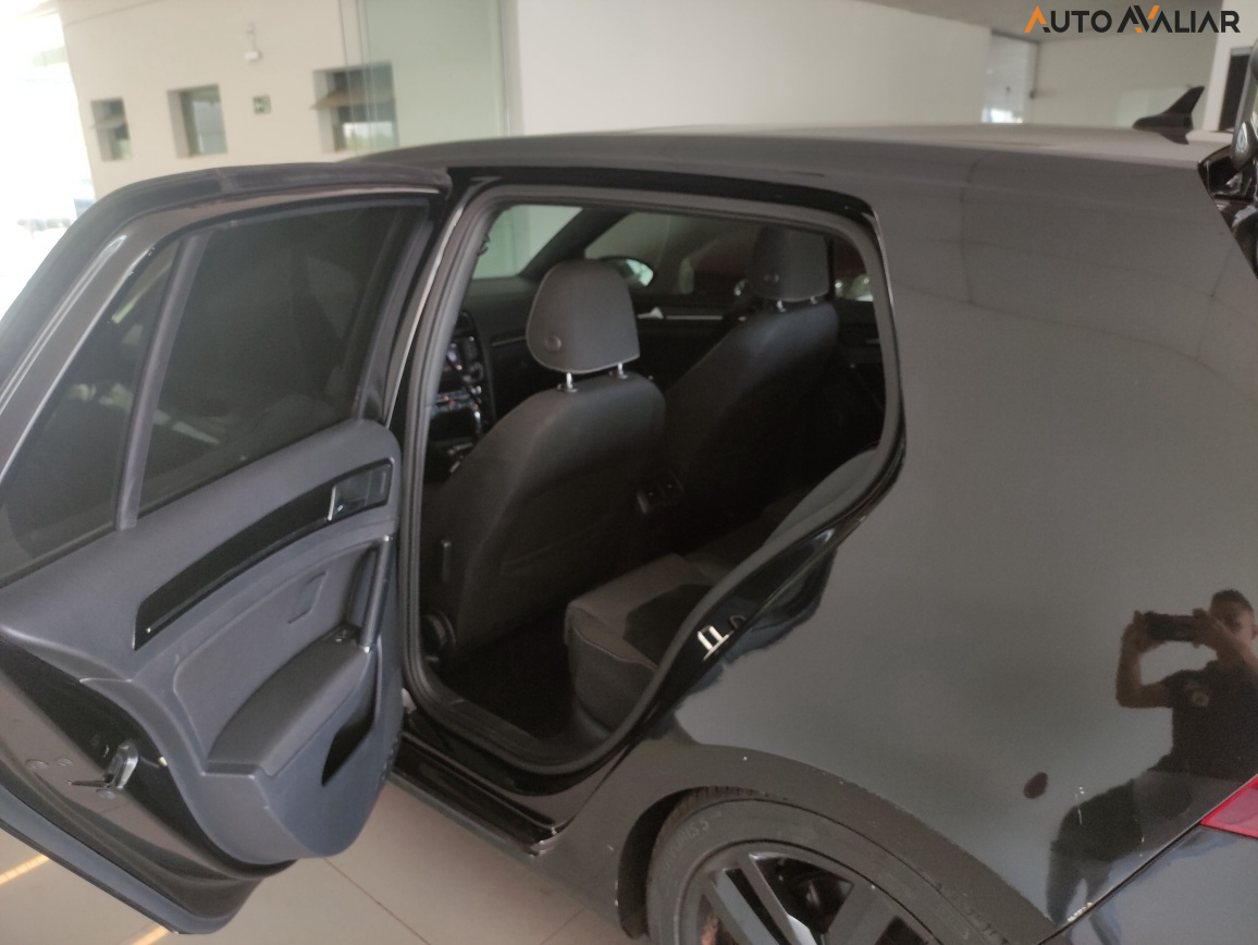 VOLKSWAGEN GOLF 1.4 TSI HIGHLINE 16V GASOLINA 4P AUTOMATICO
