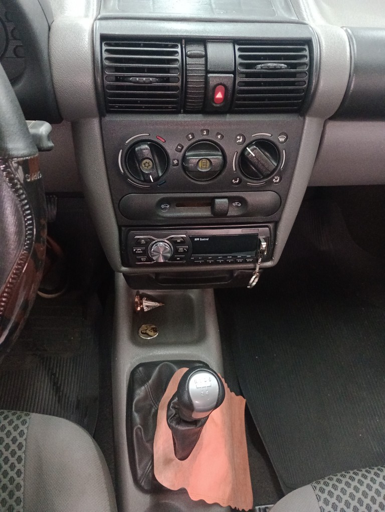 CHEVROLET CLASSIC 1.0 MPFI LS 8V FLEX 4P MANUAL