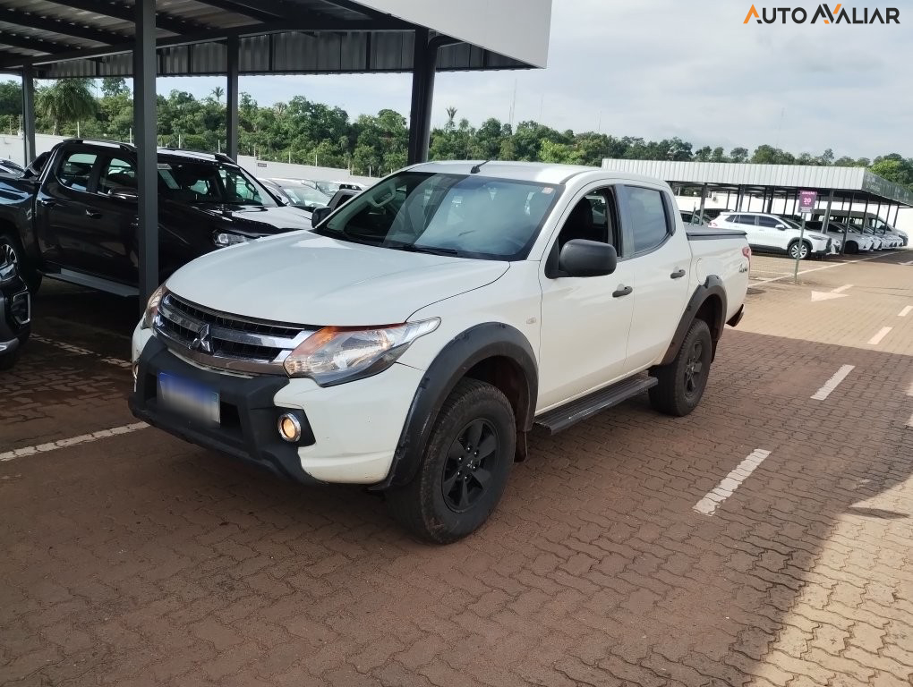 MITSUBISHI L200 2.4 16V TURBO DIESEL SPORT GLX CD 4P 4X4 MANUAL