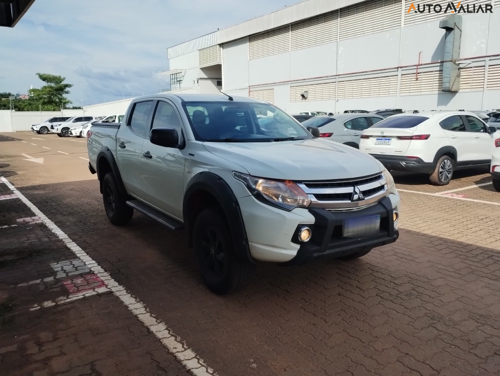 MITSUBISHI L200 2.4 16V TURBO DIESEL SPORT GLX CD 4P 4X4 MANUAL