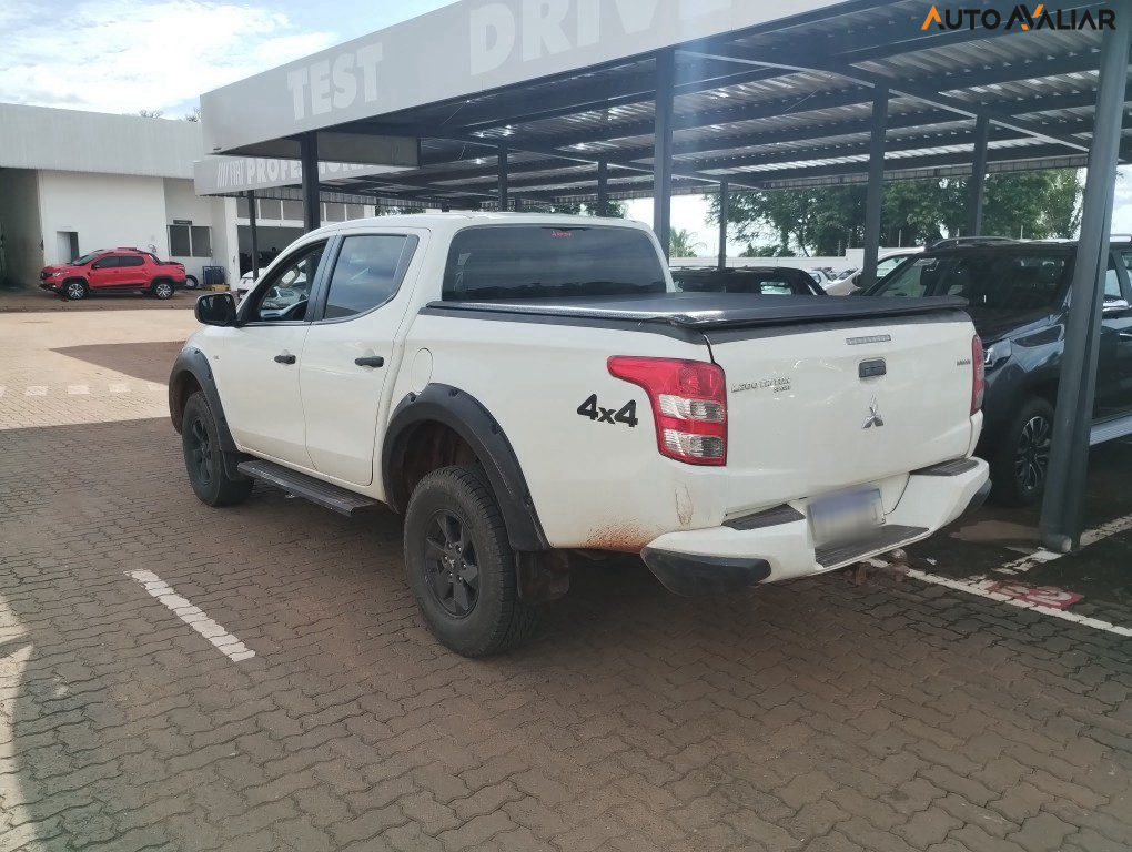 MITSUBISHI L200 2.4 16V TURBO DIESEL SPORT GLX CD 4P 4X4 MANUAL
