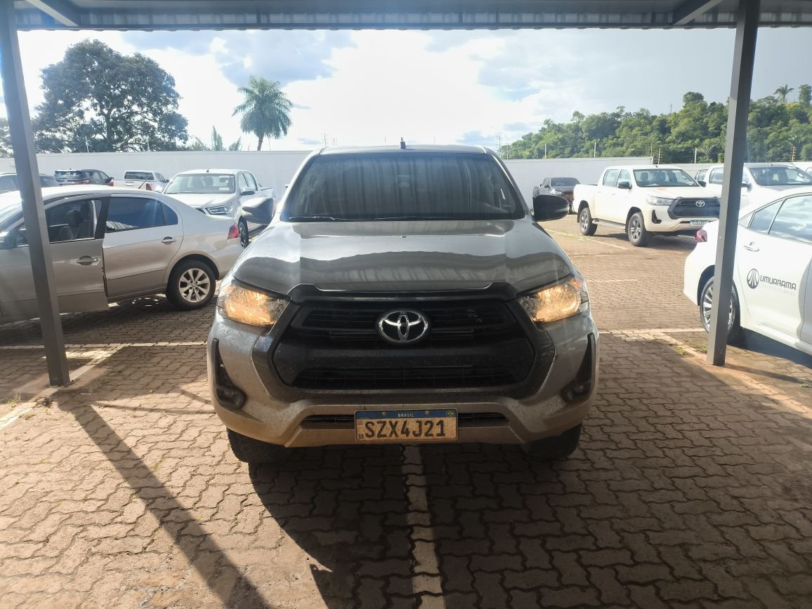 TOYOTA HILUX 2.8 D-4D TURBO DIESEL CD SR 4X4 AUTOM&Aacute;TICA