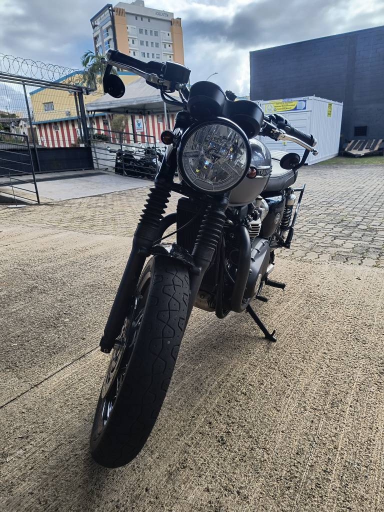 TRIUMPH BONNEVILLE SPEEDMASTER 1200 CC