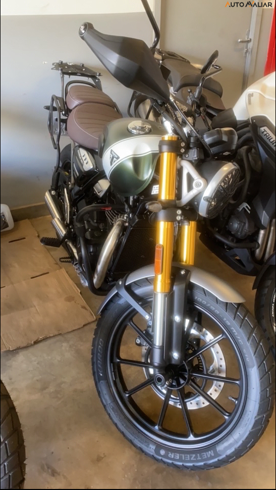 TRIUMPH SCRAMBLER 400 X SCRAMBLER 400 X