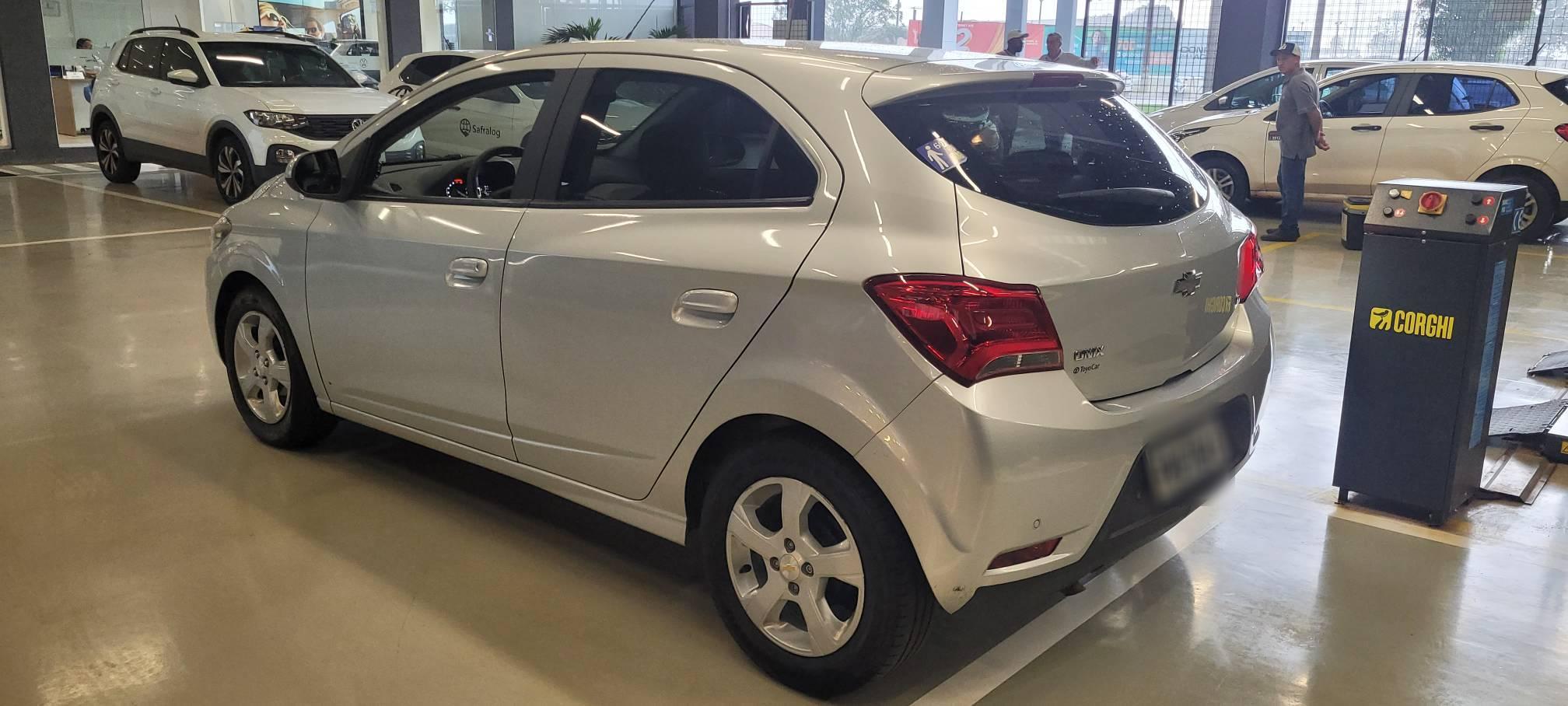 CHEVROLET ONIX 1.4 MPFI ACTIV 8V FLEX 4P AUTOMATICO