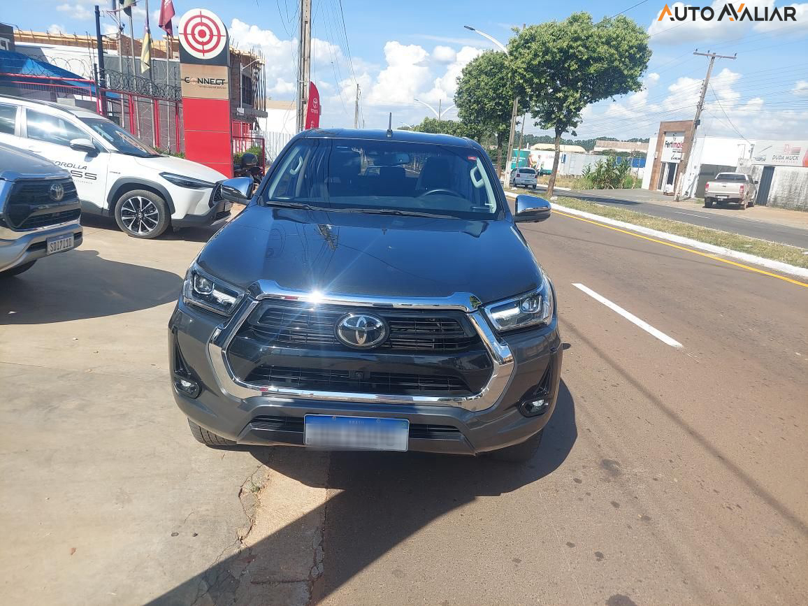 TOYOTA HILUX 2.8 D-4D TURBO DIESEL CD SRX 4X4 AUTOM&Aacute;TICO