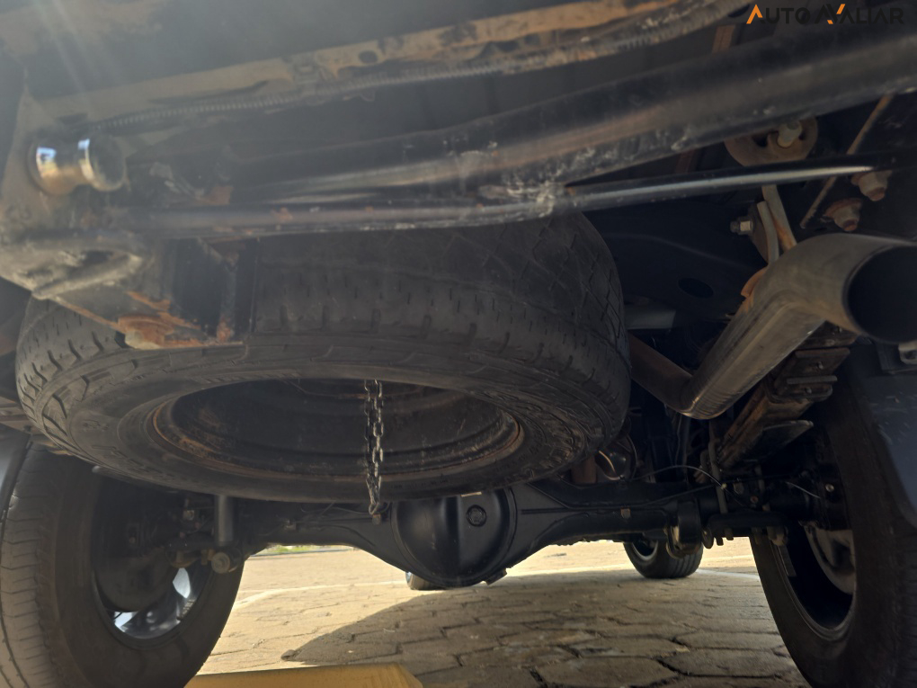 TOYOTA HILUX 2.8 D-4D TURBO DIESEL CD SRX 4X4 AUTOM&Aacute;TICO