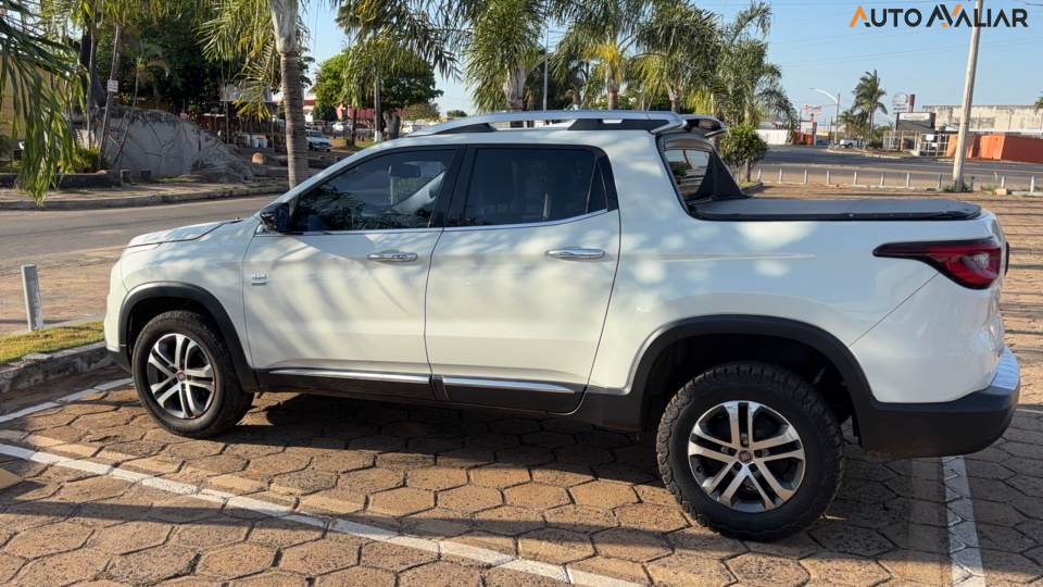 FIAT TORO 2.0 16V TURBO DIESEL VOLCANO 4WD AT9