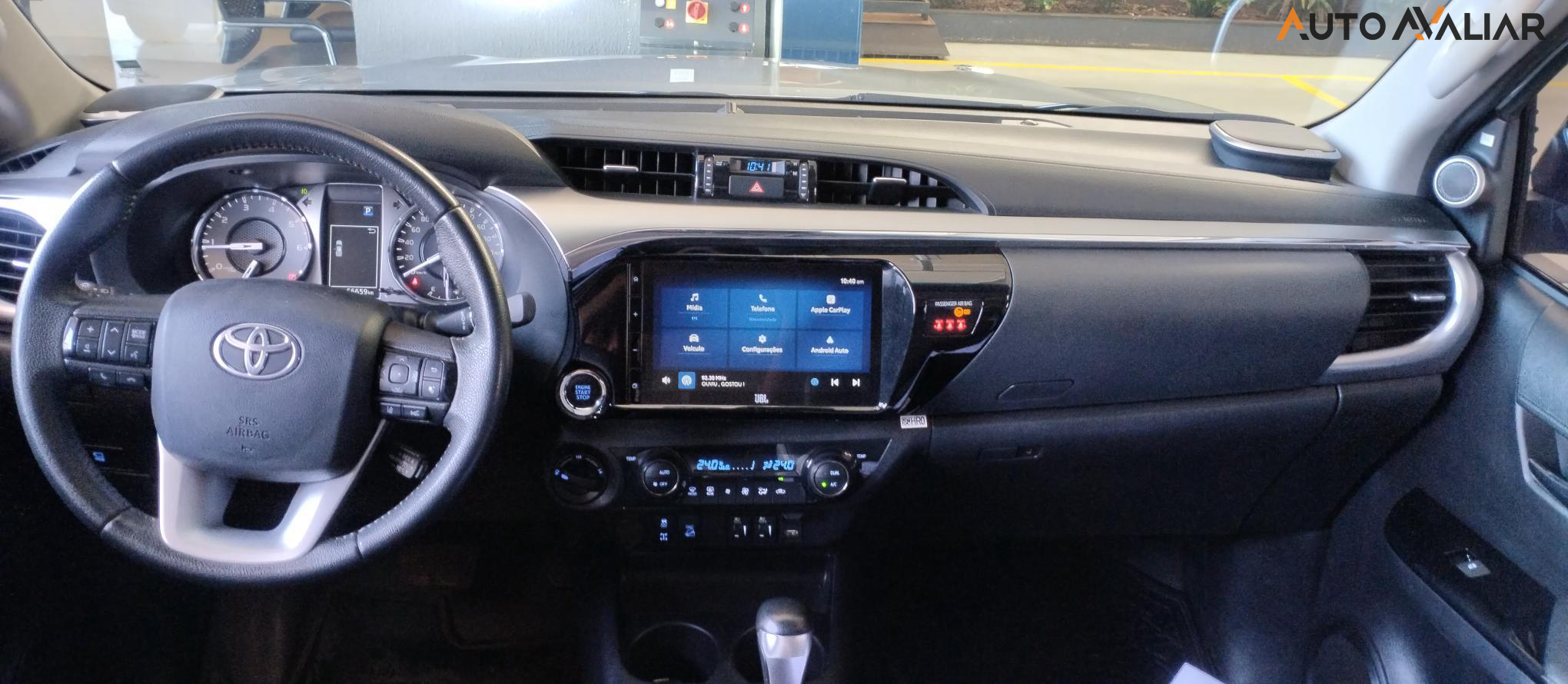 TOYOTA HILUX 2.8 D-4D TURBO DIESEL CD SRX 4X4 AUTOM&Aacute;TICO