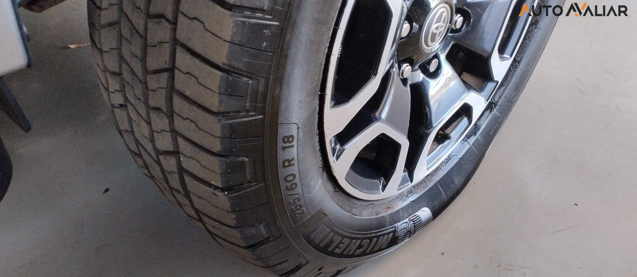 TOYOTA HILUX 2.8 D-4D TURBO DIESEL CD SRX 4X4 AUTOM&Aacute;TICO