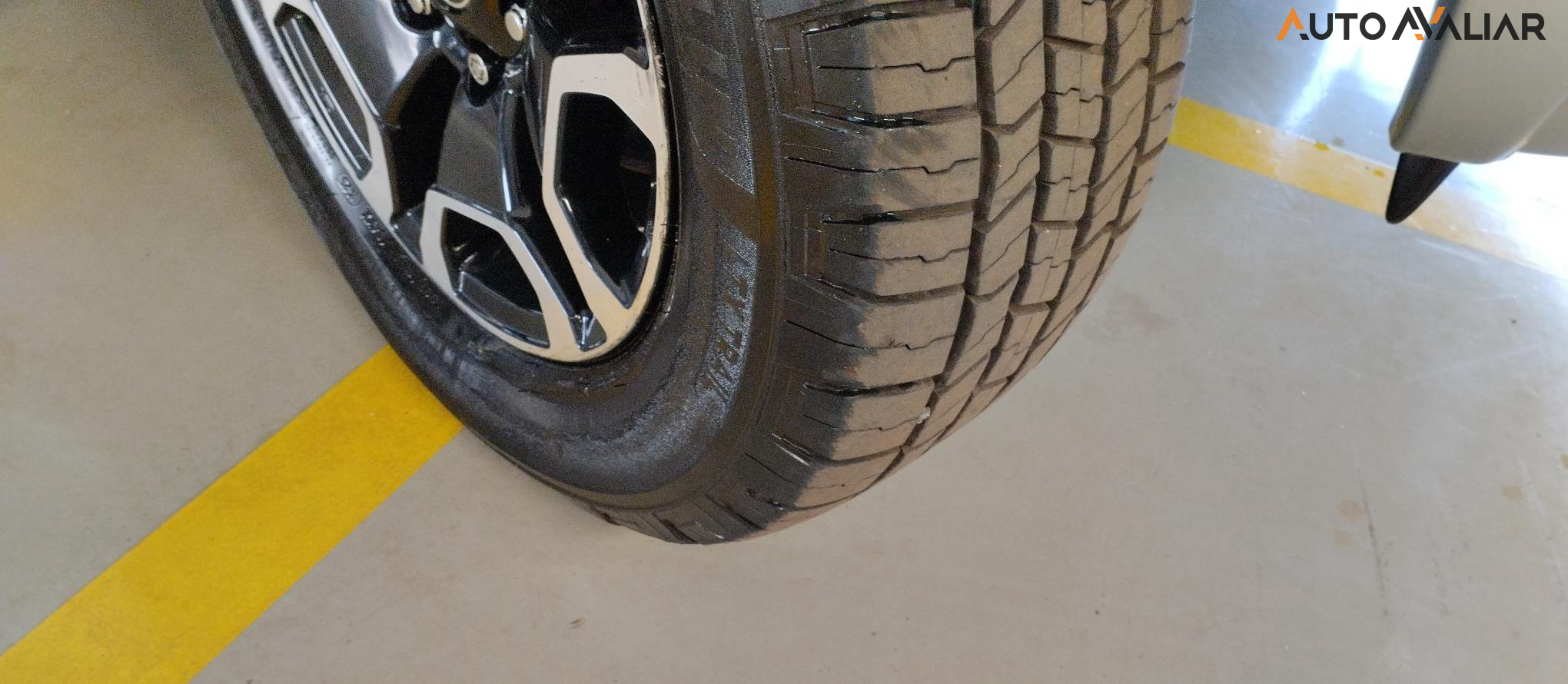 TOYOTA HILUX 2.8 D-4D TURBO DIESEL CD SRX 4X4 AUTOM&Aacute;TICO