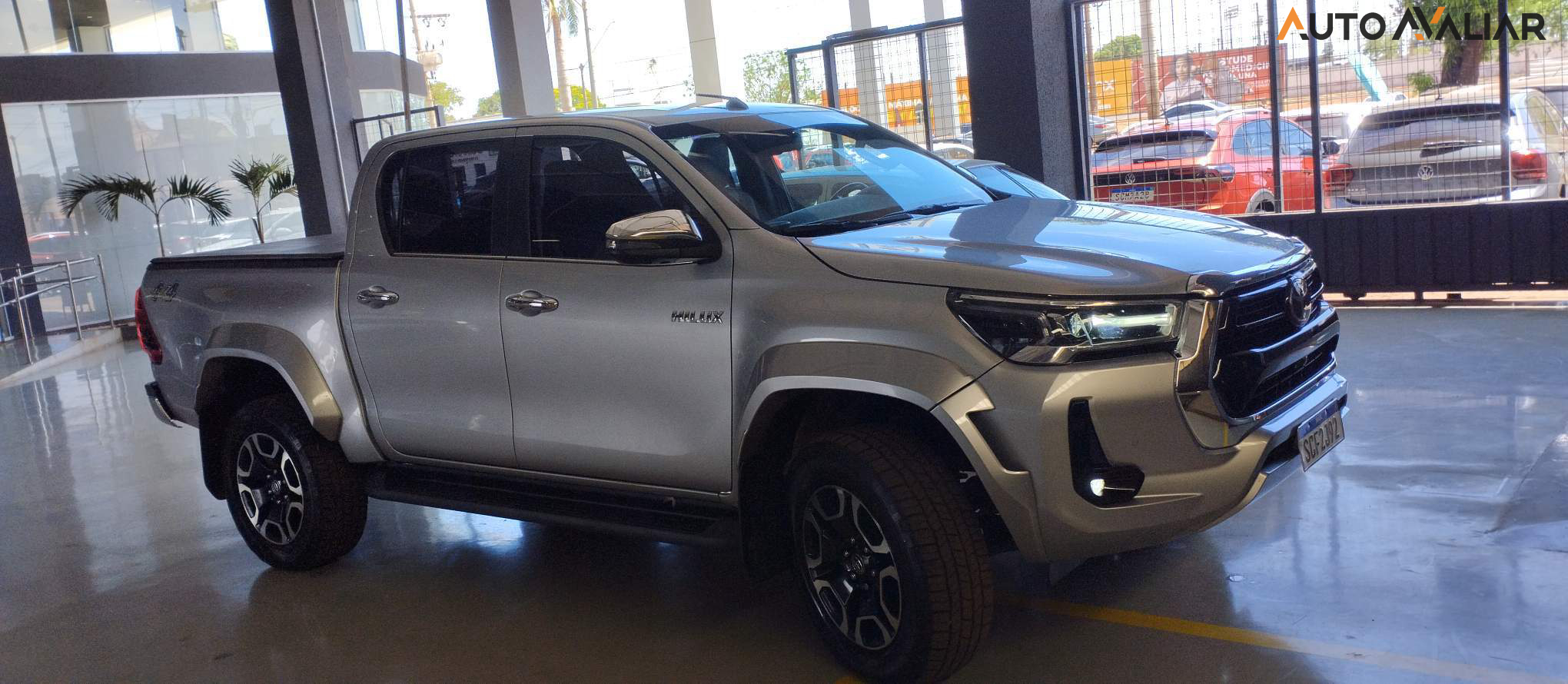 TOYOTA HILUX 2.8 D-4D TURBO DIESEL CD SRX 4X4 AUTOM&Aacute;TICO