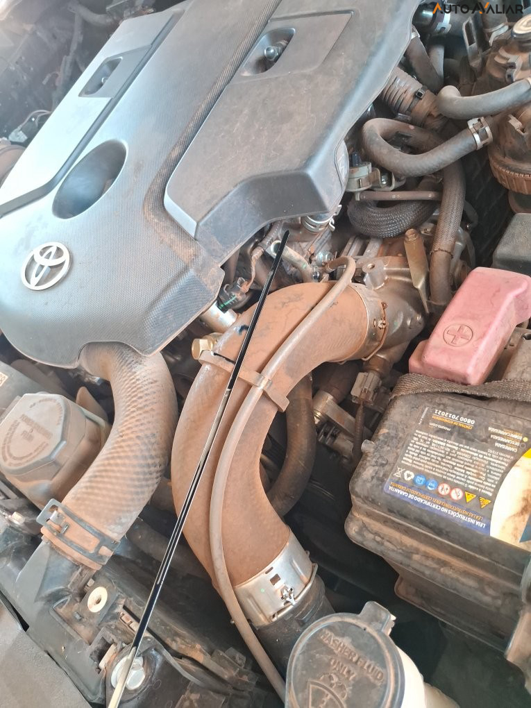 TOYOTA HILUX SW4 2.8 D-4D TURBO DIESEL SRX 7L 4X4 AUTOM&Aacute;TICO