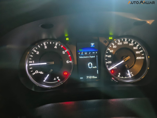 TOYOTA HILUX CD SRX 4X4 2.8 TDI 16V Diesel Aut.