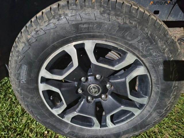 TOYOTA HILUX CD SRX 4X4 2.8 TDI 16V Diesel Aut.