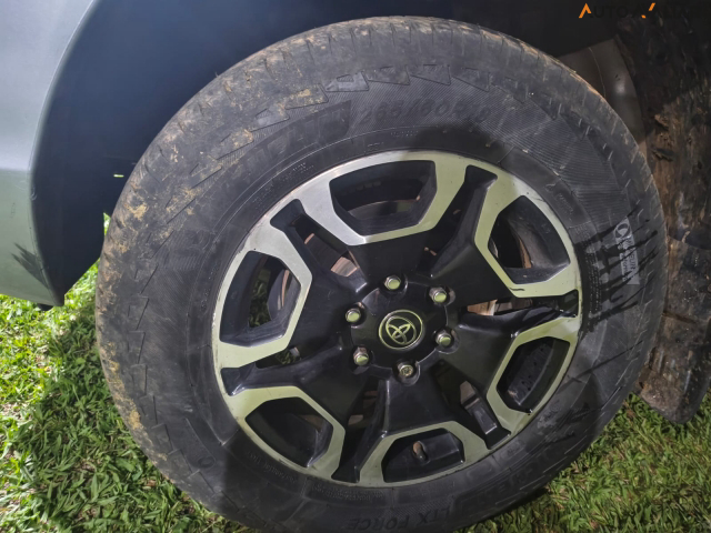 TOYOTA HILUX CD SRX 4X4 2.8 TDI 16V Diesel Aut.