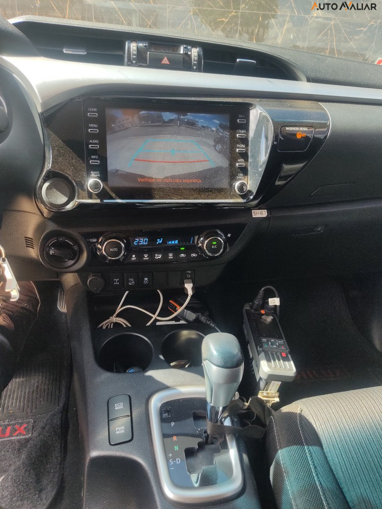 TOYOTA HILUX 2.8 SR 4X4 CD 16V DIESEL 4P AUTOMATICO