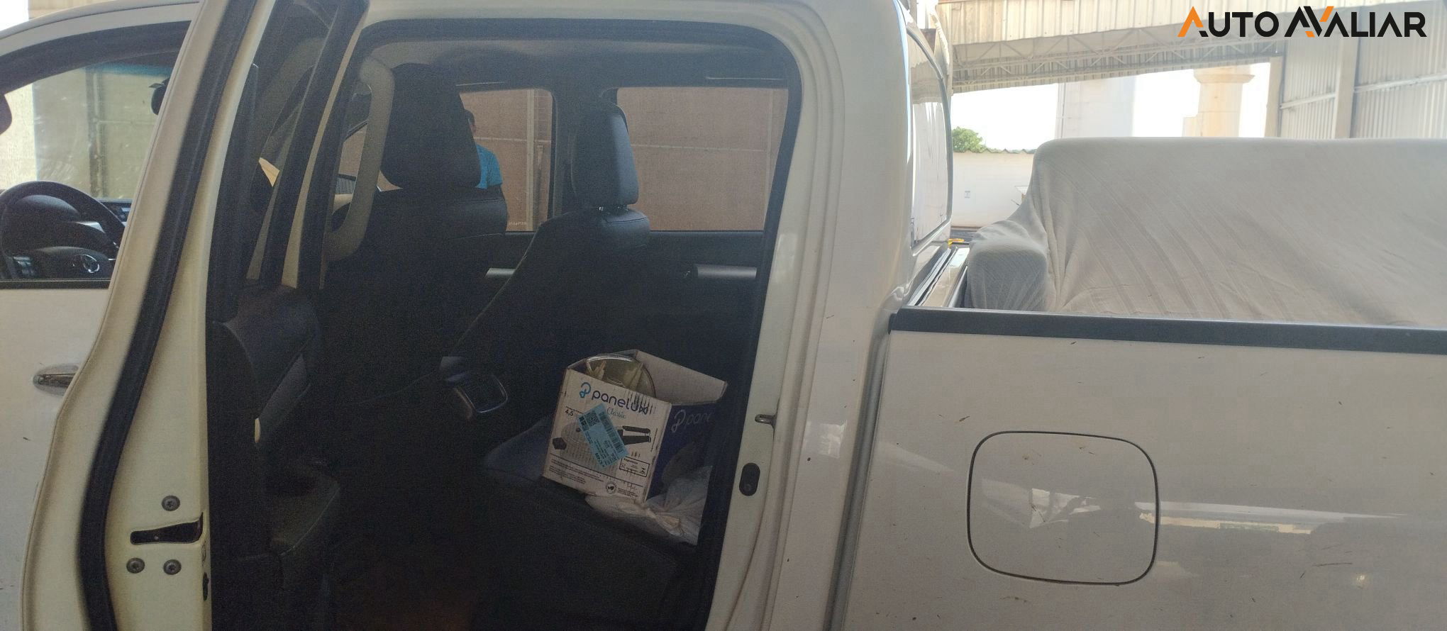 TOYOTA HILUX 2.8 D-4D TURBO DIESEL CD SRV 4X4 AUTOM&Aacute;TICO