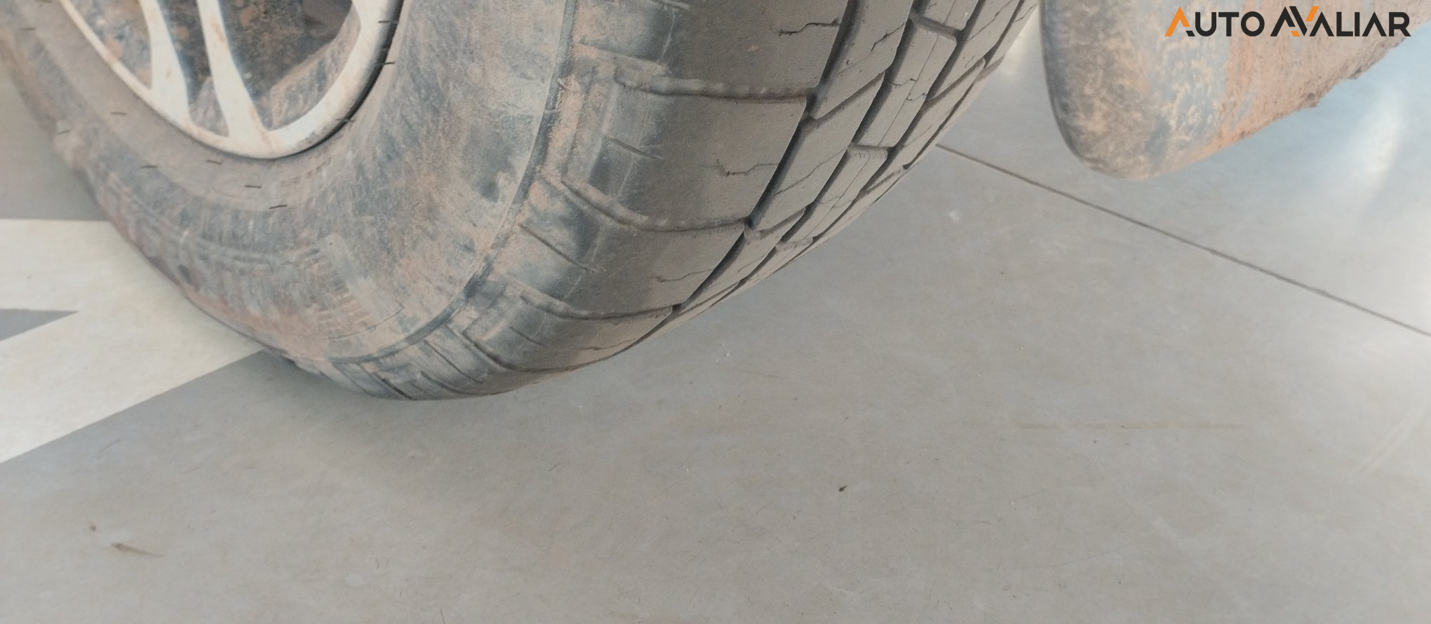 TOYOTA HILUX 2.8 D-4D TURBO DIESEL CD SRV 4X4 AUTOM&Aacute;TICO