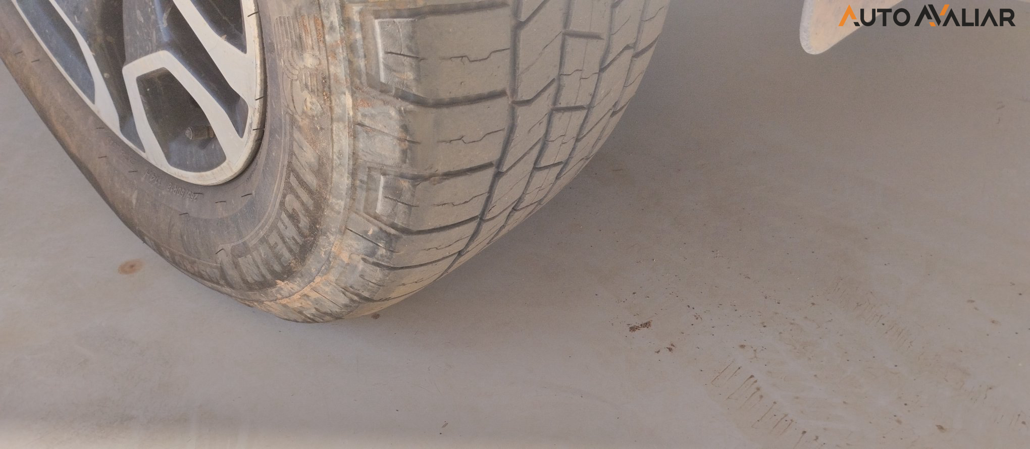 TOYOTA HILUX 2.8 D-4D TURBO DIESEL CD SRV 4X4 AUTOM&Aacute;TICO