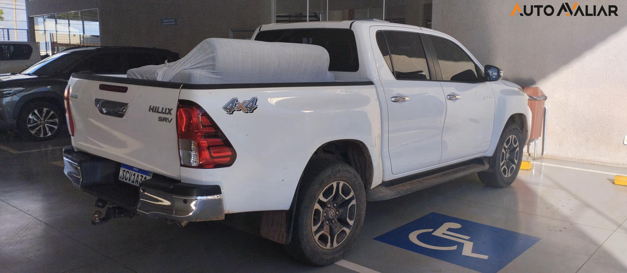 TOYOTA HILUX 2.8 D-4D TURBO DIESEL CD SRV 4X4 AUTOM&Aacute;TICO