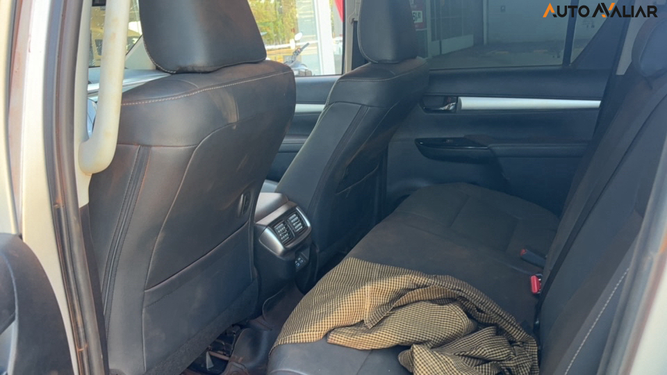 TOYOTA HILUX 2.8 D-4D TURBO DIESEL CD SRV 4X4 AUTOM&Aacute;TICO