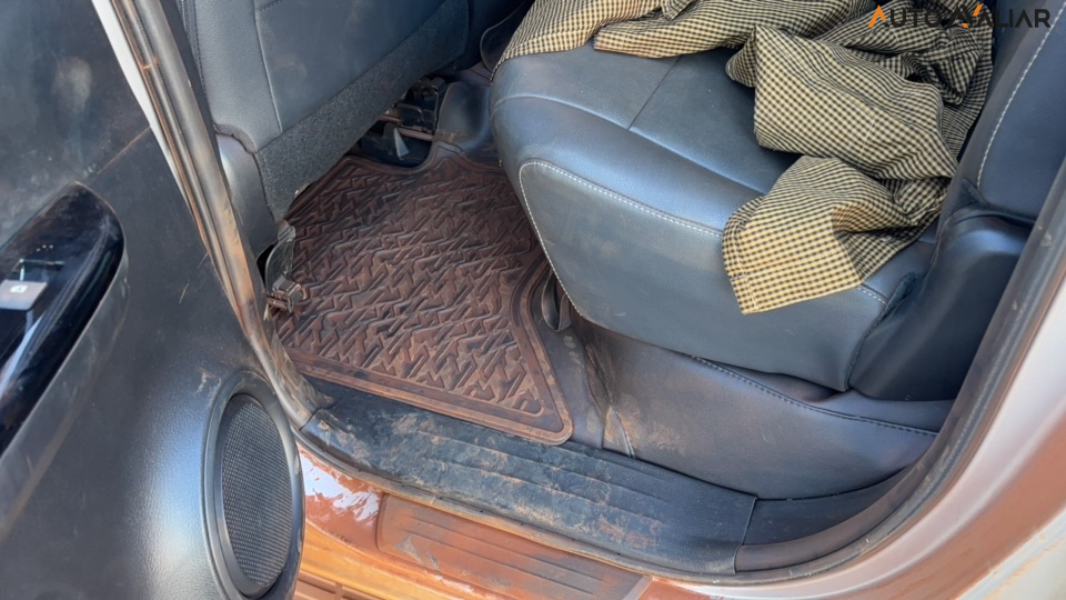 TOYOTA HILUX 2.8 D-4D TURBO DIESEL CD SRV 4X4 AUTOM&Aacute;TICO