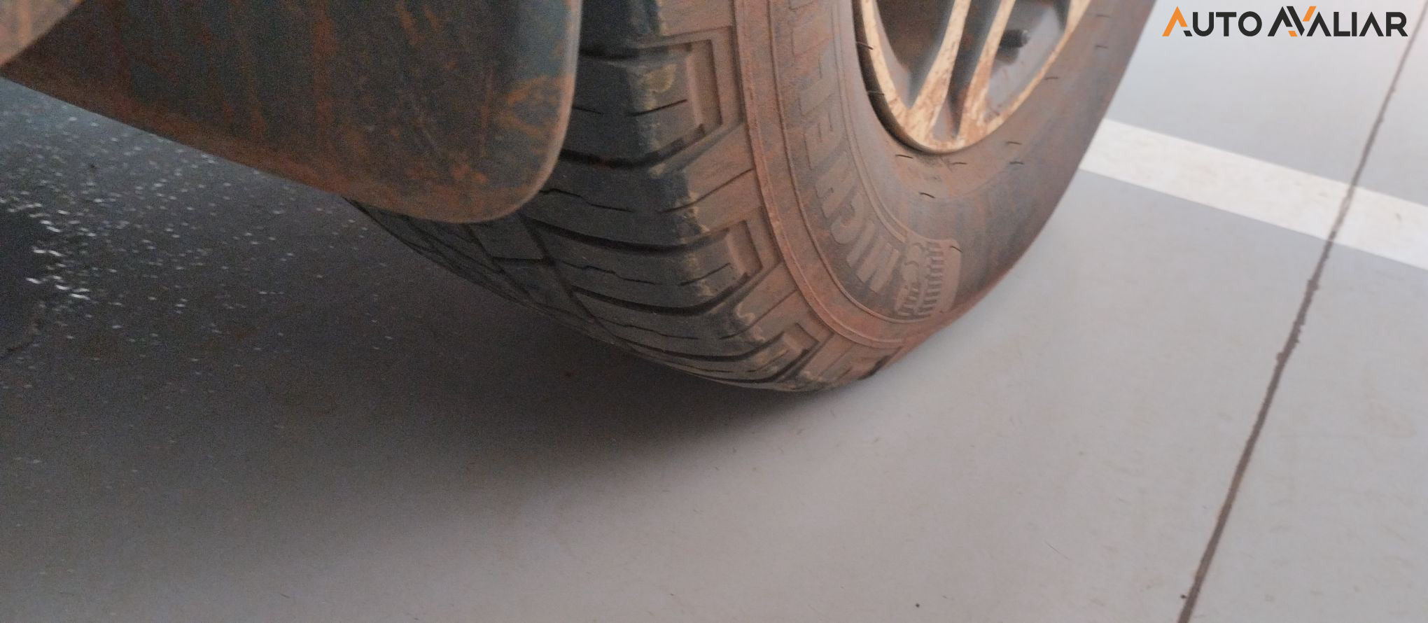 TOYOTA HILUX 2.8 D-4D TURBO DIESEL CD SRX 4X4 AUTOM&Aacute;TICO