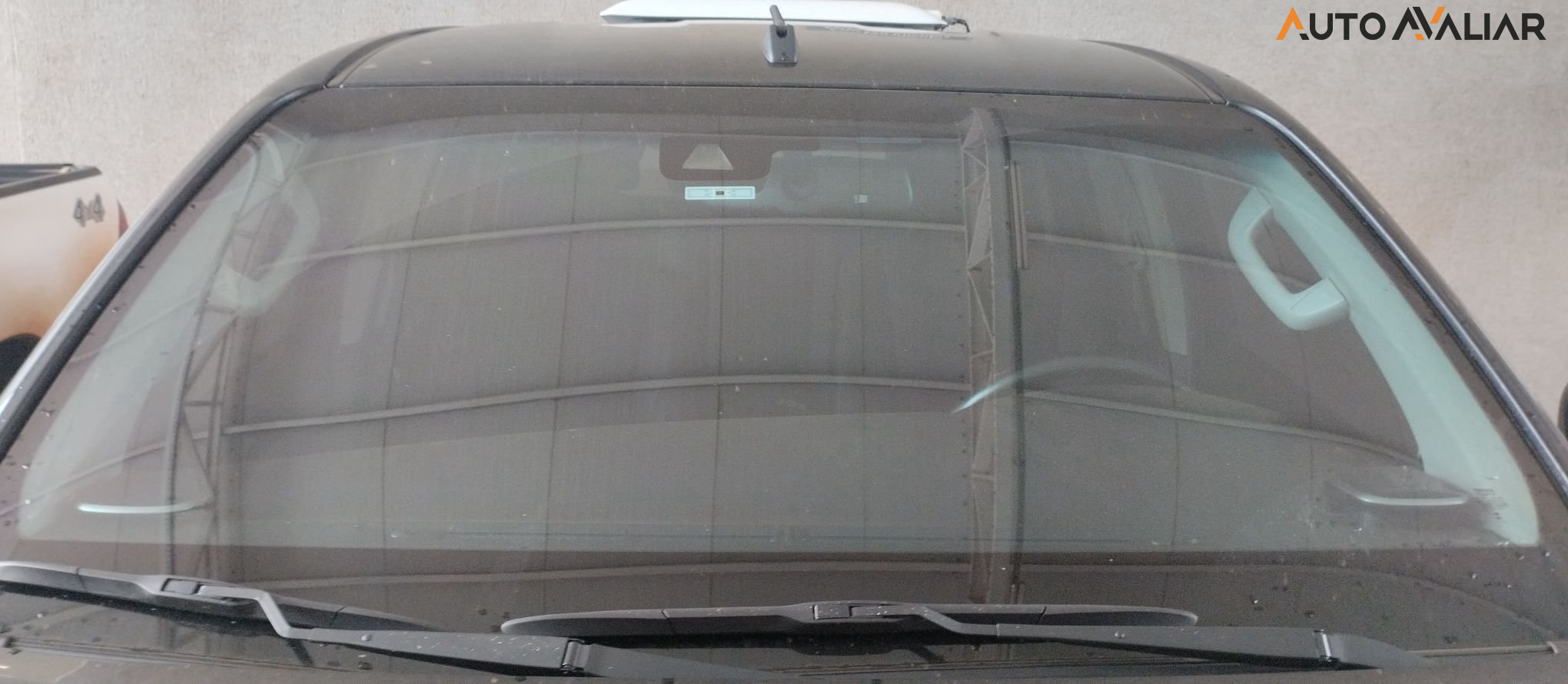 TOYOTA HILUX 2.8 D-4D TURBO DIESEL CD SRX 4X4 AUTOM&Aacute;TICO