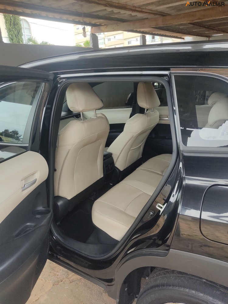 TOYOTA COROLLA CROSS 1.8 VVT-I HYBRID FLEX XRX CVT